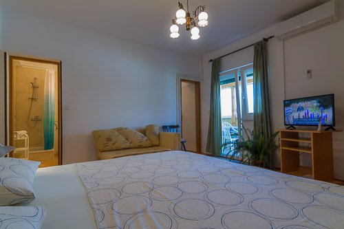 Apartment No.4